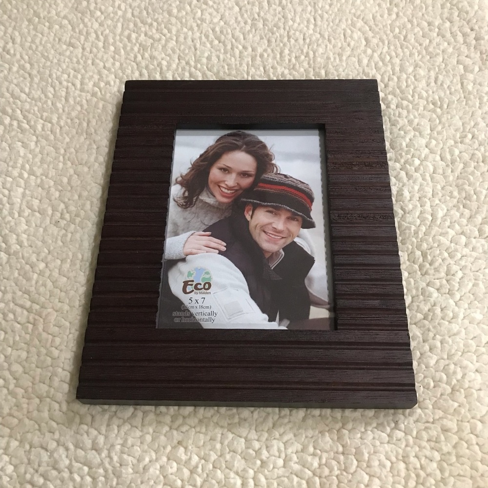 Eco by Malden 5 x 7 Wood Photo Frame NWT
Picture Photo Wood Frame Decor - Picture 1 of 11